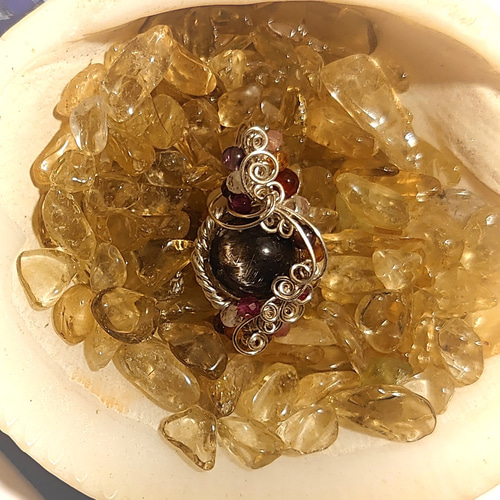 ブラックプラチナルチルクォーツ ペンダントトップ オリジナルフレーム ステンレス ゴールド ブラックルチル