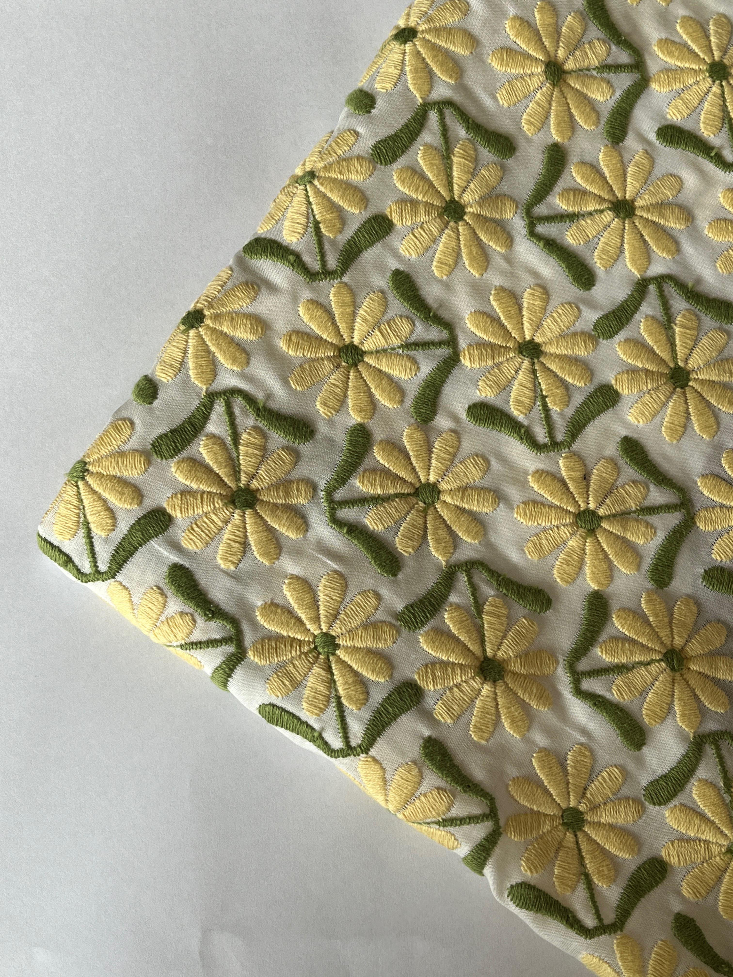 お花になったパティちゃん　ディジー　アンティークレース　リボン刺繍