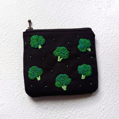 ブロッコリー刺繍のキラキラミニポーチ ポーチ kunokuno 通販 14239614