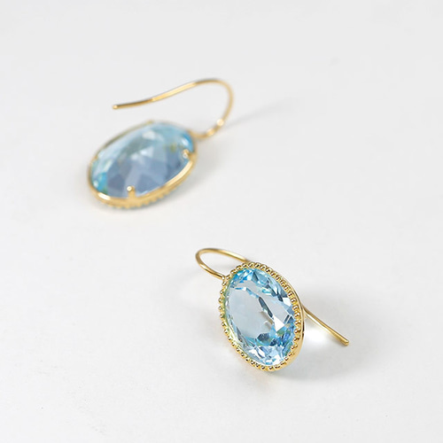 k18wgブルーダイヤモンドフックピアス k18wgブルーダイヤモンドフック