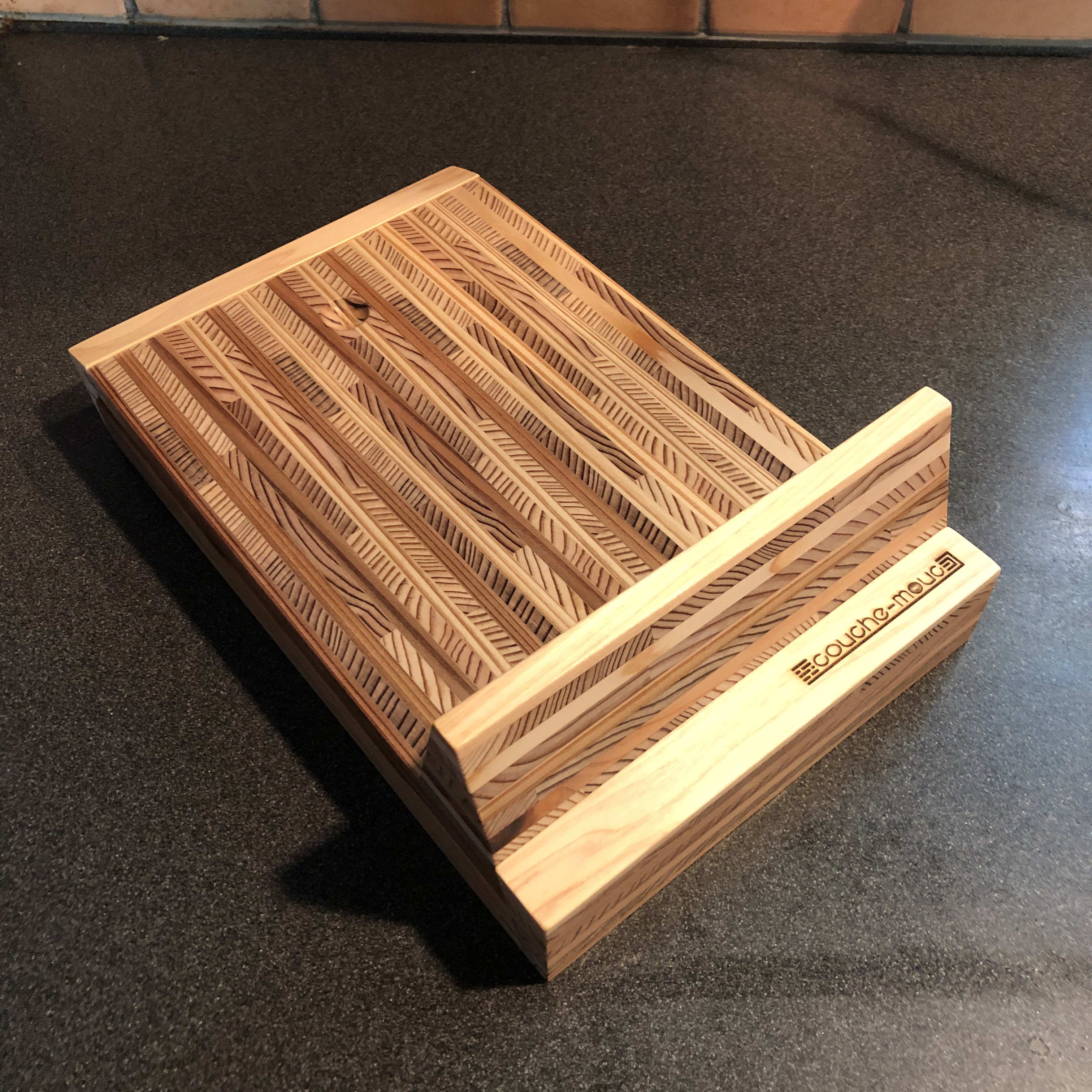 タブレット　ステーション　タブレットスタンド　スマホ　木製　オシャレ　インテリア雑貨