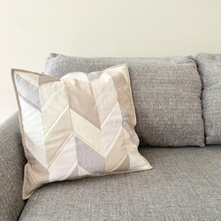 ミナペルホネン　ハンドメイドクッションカバー★タンバリン ベージュxホワイト 最後の1枚∞ミナペルホネン∞クッションカバー∞タンバリン刺繍∞ミナ