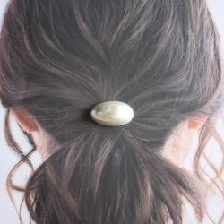 楕円形パールのポニーフック＆チューブクロッシェのヘアゴム 2枚目の画像