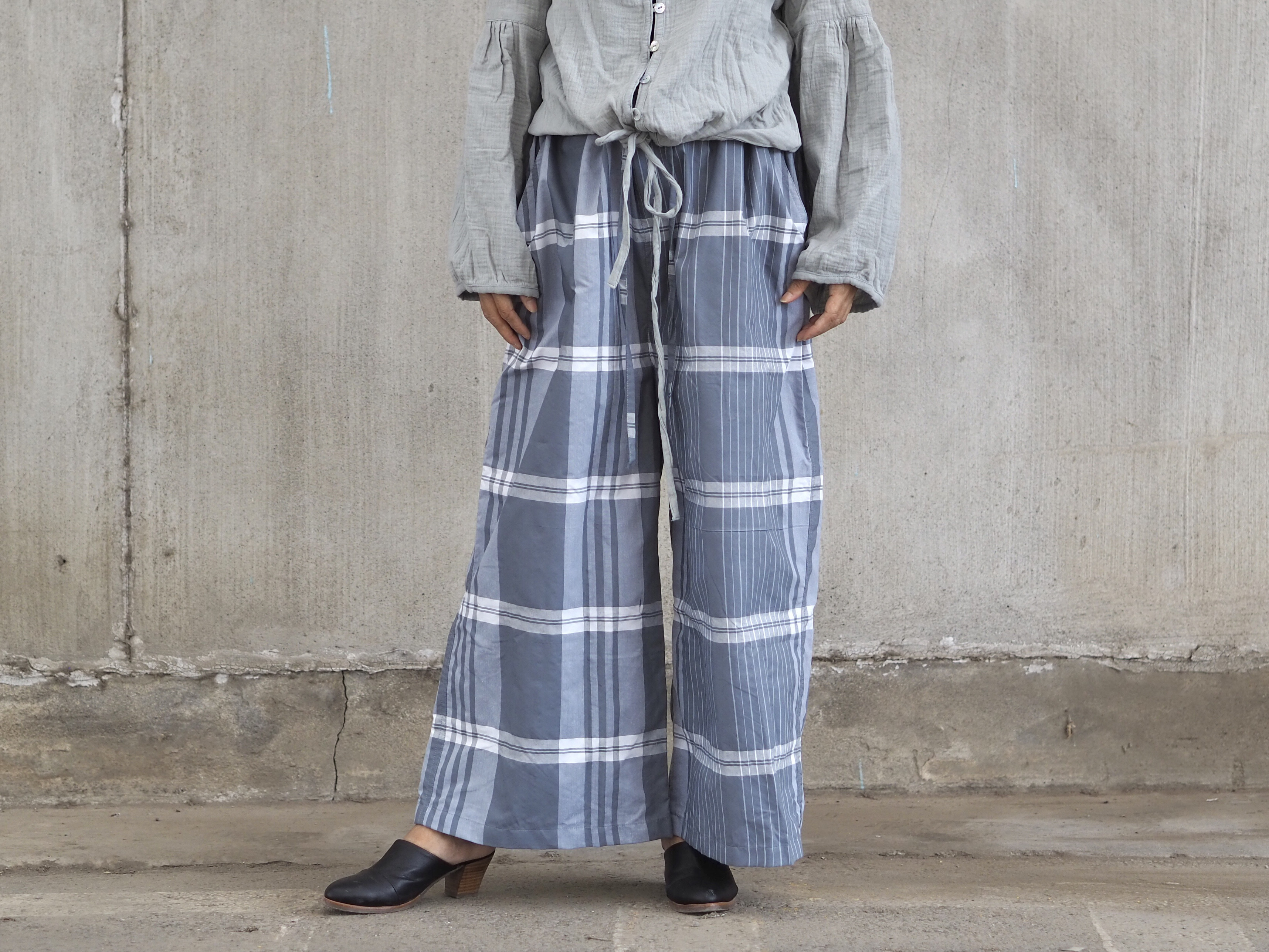 チェックのサロンで作ったワイドパンツ/8