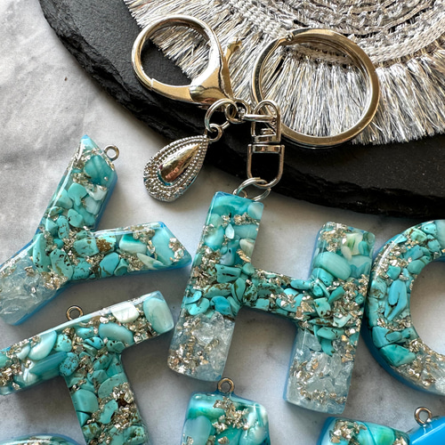 turquoise☆shell レジンイニシャルキーホルダー キーホルダー turquoise☆shell レジンイニシャルキーホルダー キーホルダー