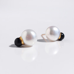 Kintsugi 珍珠和黑縞瑪瑙 [穿孔耳環] | 淡水珍珠黑瑪瑙 14kgf 第1張的照片