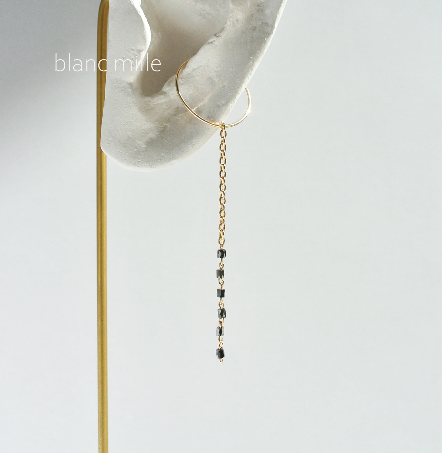 No.1829b○*極小ブラックダイヤモンド6＆K18チェーン ロングイヤーカフ○*18金 ダイアモンド