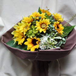 ひまわりの花束 1枚目の画像