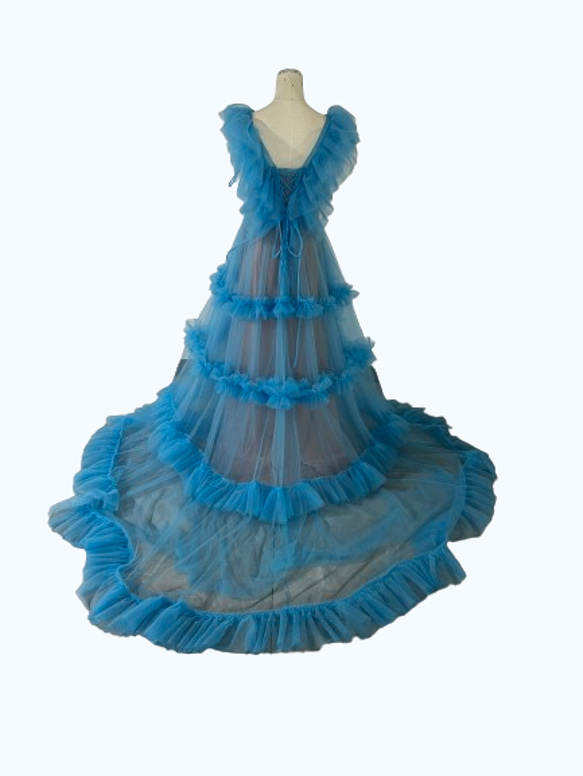 豪華！ カラードレス オンショルダードレス 爽やかで優しいブルー 柔らかく重ねたチュールスカート 前撮り ブライダル 4枚目の画像