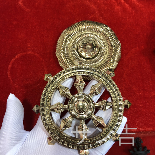 仏教法器 真言宗 回転法輪 輪宝·輪羯台セット 密教法具 チベット 仏教法器 真言宗 回転法輪 輪宝·輪羯台セット 密教法具 チベット