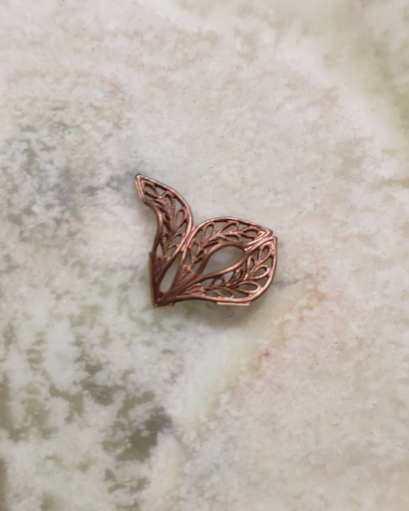 ヴィンテージBrass製　フィリグリー　27×18mm  2個セット 2枚目の画像