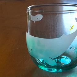 夏一番星コップ　マッコウクジラの親子　　グラス　ビアグラス 1枚目の画像