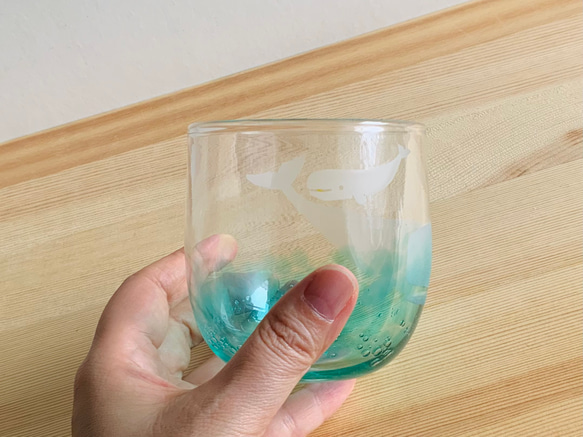 夏一番星コップ　マッコウクジラの親子　　グラス　ビアグラス 10枚目の画像