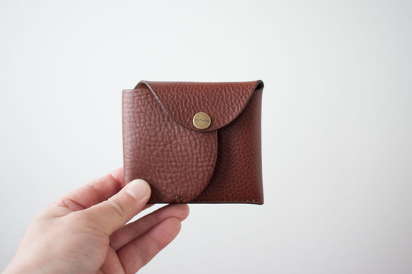 イタリア製牛革のコンパクト財布３ ／ ダークブラウン※受注製作 1枚目の画像