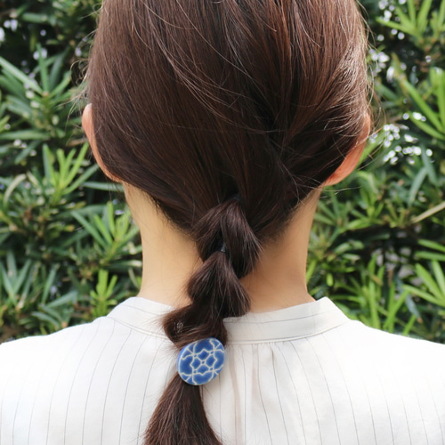 タイルのヘアアクセサリー【花柄 ターコイズ】 ポニーフック