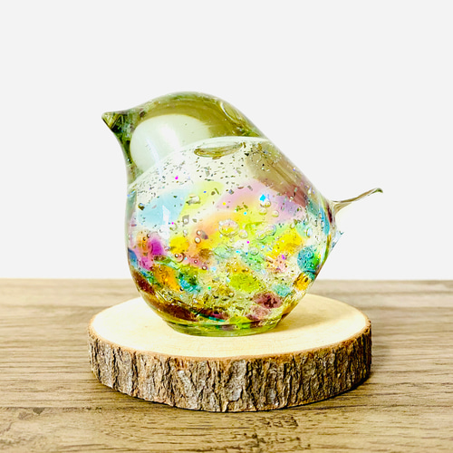 ✴︎12月上旬発送分✴︎虹色の小鳥ガラススノードーム（再販ご予約分