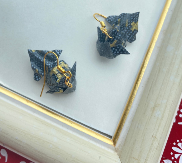 黒＊和紙で作った金魚のピアス/イヤリング 3枚目の画像