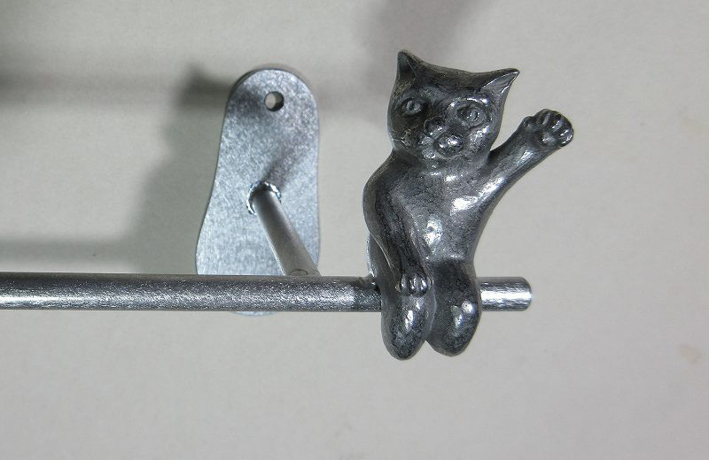 ネコのいるタオル掛け（ミニショートB）