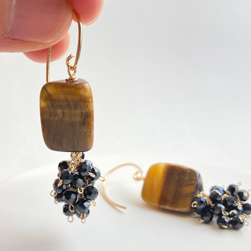 ★限定ご奉仕★金運の代表石♡【タイガーアイ『虎目石』6面カットペンデュラム】❤ GOLD STONE タイガーアイ 虎 置物 彫刻 台座付き 2.2kg 虎眼石