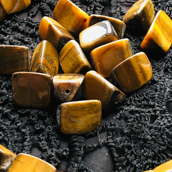 ★限定ご奉仕★金運の代表石♡【タイガーアイ『虎目石』6面カットペンデュラム】❤ GOLD STONE タイガーアイ 虎 置物 彫刻 台座付き 2.2kg 虎眼石