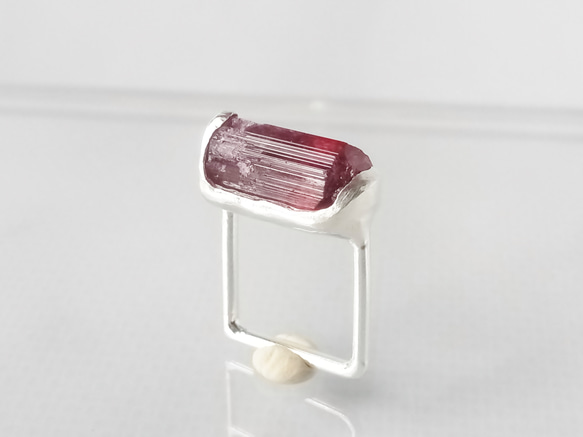 トルマリン原石リング(11.88ct) 1枚目の画像