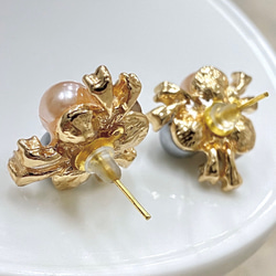 【handmade】3color pearl×rhinestone bouquet pierce ゴールド 金色 レトロ 3枚目の画像