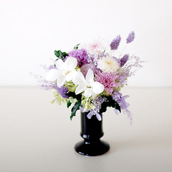 【仏花】再販2＊白デンファレと紫系マムの競演仏花【供花】 1枚目の画像