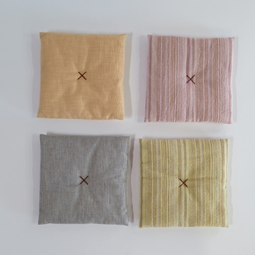 わっはっはお多福さん 座布団（中）付き O-252 陶製 /Otafuku/太福