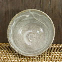 陶器ご飯茶碗（小）赤土＋藁白釉【220519】 3枚目の画像