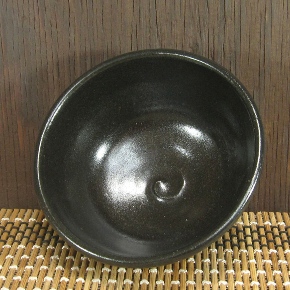 陶器ご飯茶碗（小）黒釉【220516】 3枚目の画像