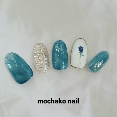 ブルー ラメ 羽 ネイルパーツ 8個 流行りの羽ネイルデザインと簡単