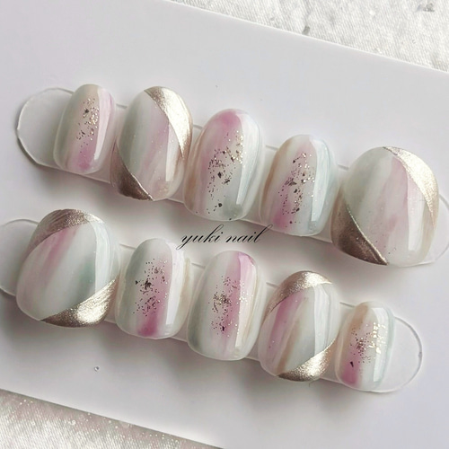 上品にきらめく大人のニュアンスネイル ネイルチップ（つけ爪） yuki
