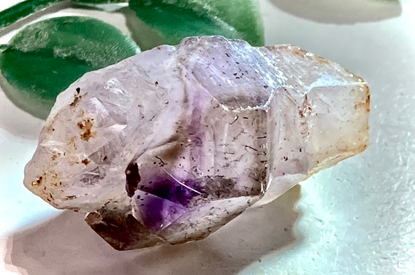 セイクリッドセブン✨レインボー　アメジスト　ラフストーン　原石 