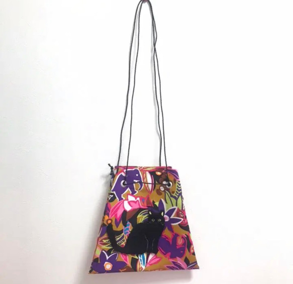 巾着バッグ　ジャングル　黒猫刺繍　象　アフリカ系　3way 猫かばん　ピンク　猫バッグ　ねこかばん　カラフル 9枚目の画像