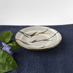 草絵刷毛目小皿 【手仕事 民藝 窯元 和 陶器】 小皿 酒津焼 kazu