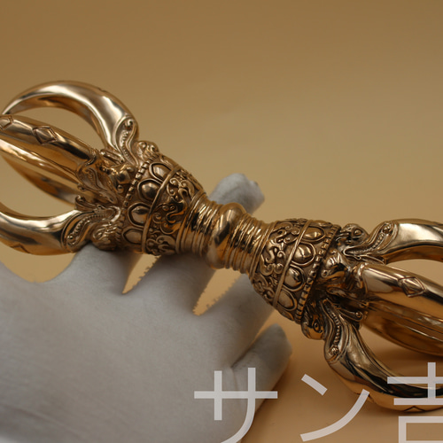 【修縁堂】密教法具 准提金剛勾 精密金属彫り 真鍮製 vajra 26cm 修縁堂】密教法具 准提金剛勾 精密金属彫り 真鍮製 vajra 26cm