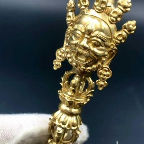 チベット密教法器 馬頭明王金剛撅 独鈷杵 金剛杵 真鍮製 vajra20cm チベット密教法器 馬頭金剛撅 vajra 杵 真鍮製 13.5cm その他