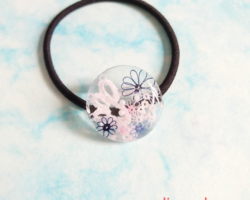 レジンヘアゴム　ネモフィラ　キラキラ　花畑　ブレスレット ネモフィラのヘアゴム☆再販 / レジン / ドライフラワー / 花