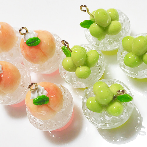 シャインマスカットのゼリーケーキピアスorイヤリング♡ミニチュア