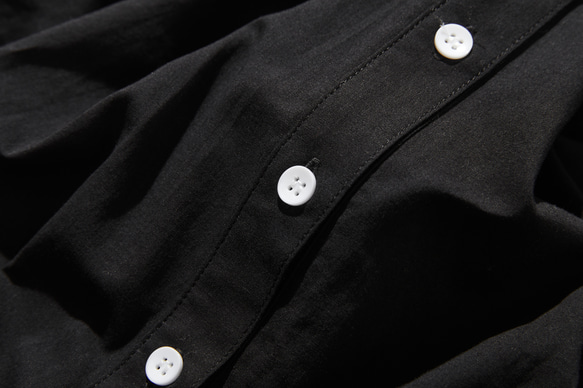 計算されたバランスで、差のつくお洒落を纏う　オーガーニックコットン　半袖シャツブラウス　ブラック220706-8 6枚目の画像