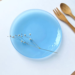 「アクアマリン色の水たまり」丸いガラス皿　プレート　食器　皿　がらす　ガラス工芸　波紋　海　夏 4枚目の画像