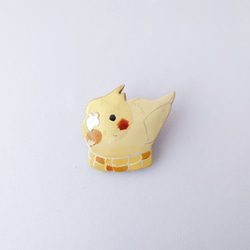 もろこしオカメインコ(金)漆ブローチ 1枚目の画像