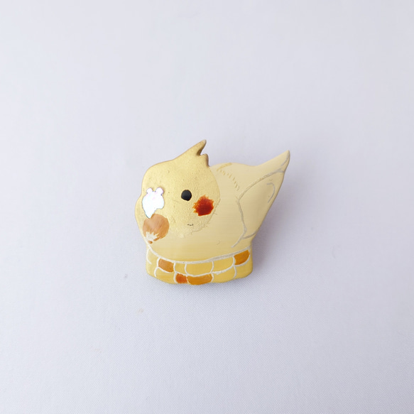 もろこしオカメインコ(金)漆ブローチ 1枚目の画像
