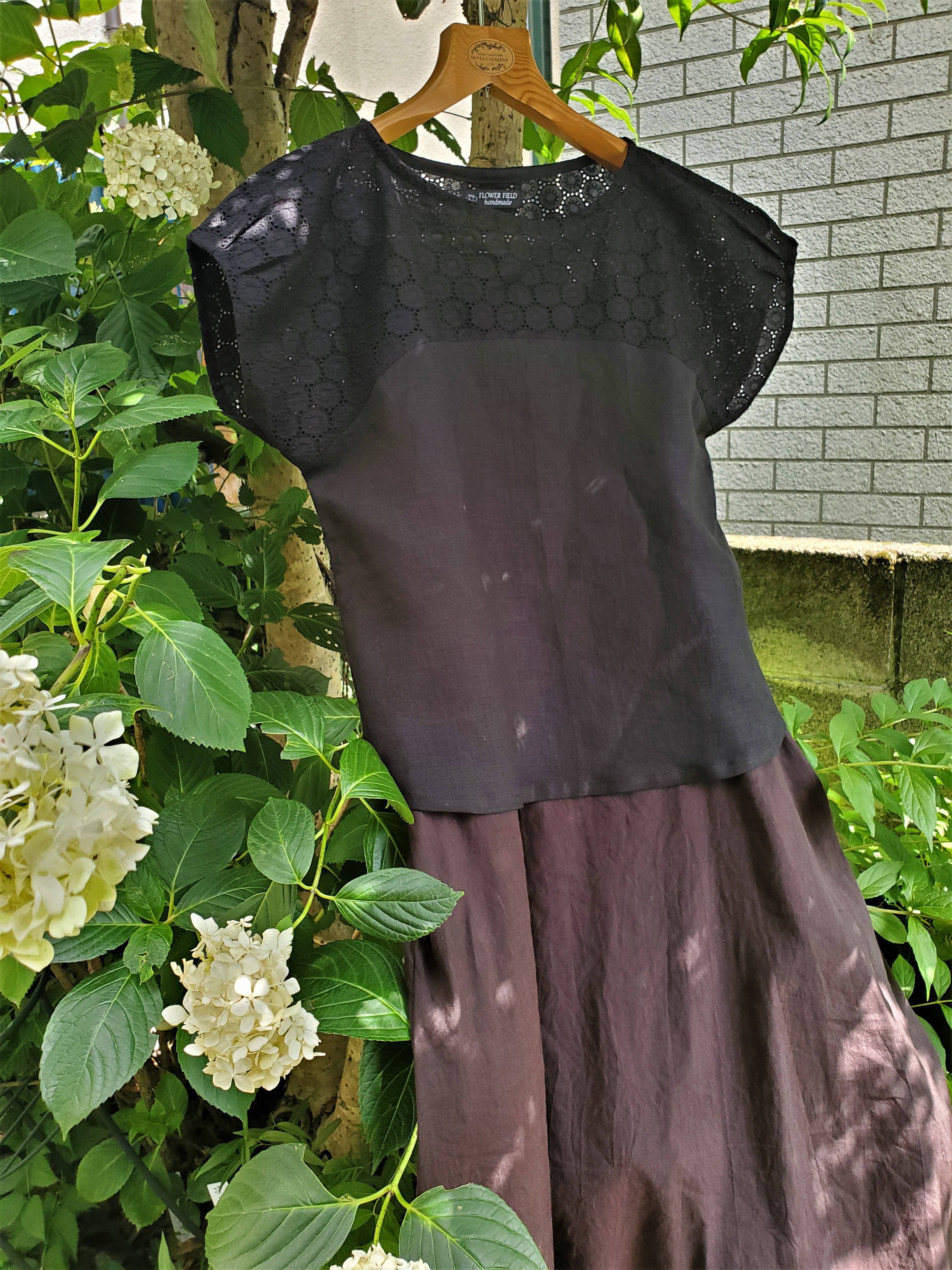 コットンローンレース×リネンの軽やかな夏ブラウス〈フレンチパフスリーブ〉【ブラック】】