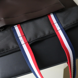 新色ー専用タブレットPCバッグ（アダプターポケット付き）学校用品ーとても軽い本格合皮素材茶色 1枚目の画像