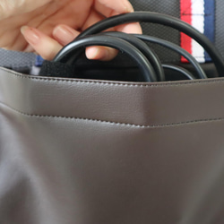 新色ー専用タブレットPCバッグ（アダプターポケット付き）学校用品ーとても軽い本格合皮素材茶色 7枚目の画像