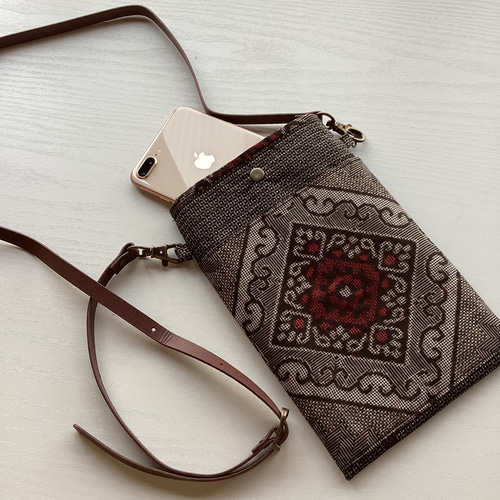 アンティーク大島紬のスマホポシェット 本革ショルダーストラップ 龍郷