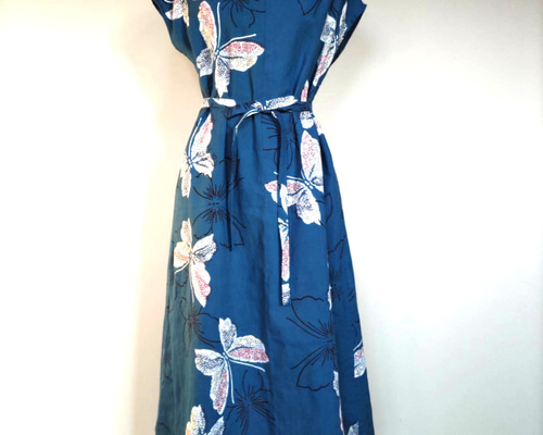 浴衣リメイク 蝶のフレンチスリーブワンピース ワンピース 着物