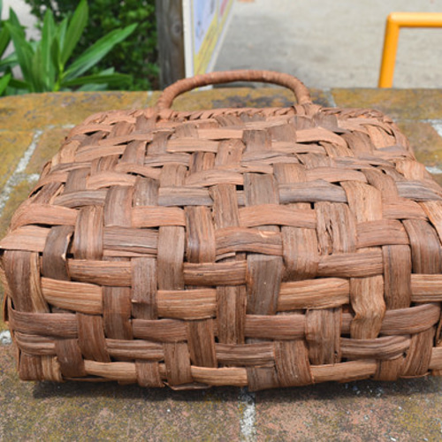 山葡萄籠バッグ | 太め網代編み | (約)幅25cm×奥行10cm×高さ20cm 山葡萄籠バッグ | 太め網代編み | (約)幅25cm×奥行10cm×高さ20cm