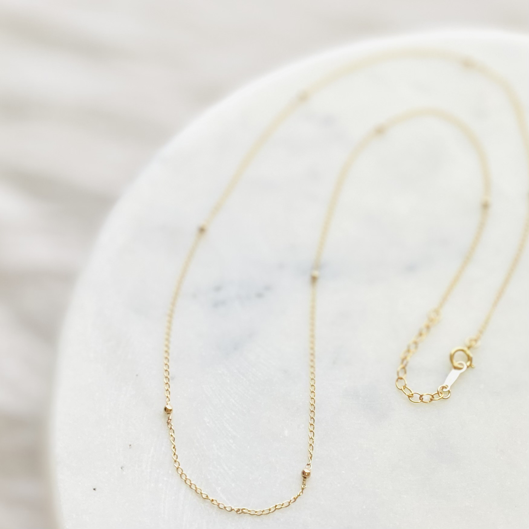 シンプルドットネックレス